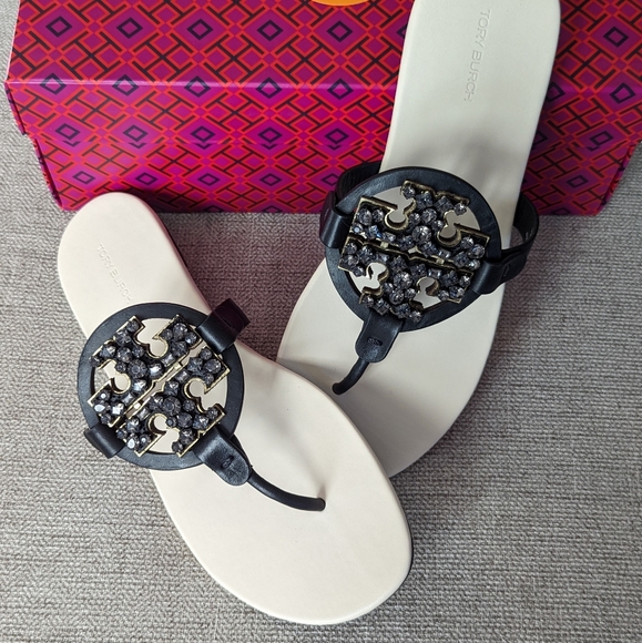 NIB Crystal Miller Soft Sandals - Picture 4 of 12